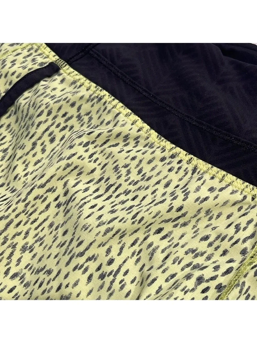 Lululemon Run Times Short  4” Inseam Dottie Dot Clarity Yellow Black SZ 12